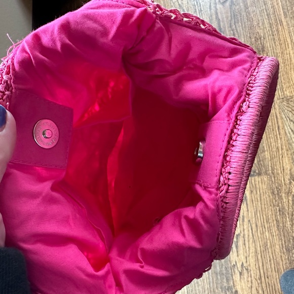 Cute pink straw bag with circular handles - Picture 4 of 6